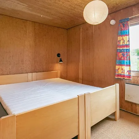 6 Person In * Vinderup